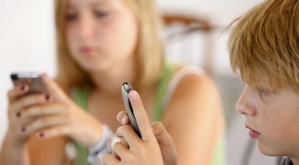 Как бороться с зависимостью от телефона у детей