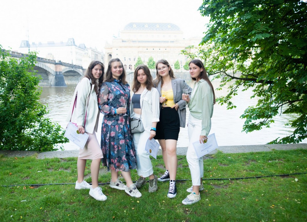 Как переехать в Чехию