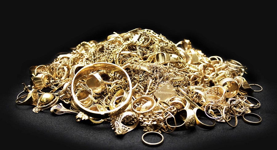 От чего зависит цена на золото
