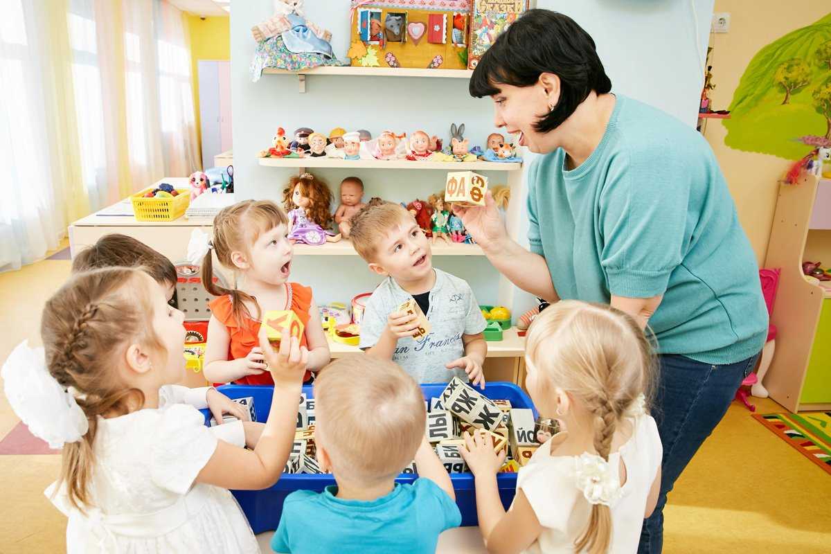 Детский центр в Москве: Развивающие занятия для маленьких гениев