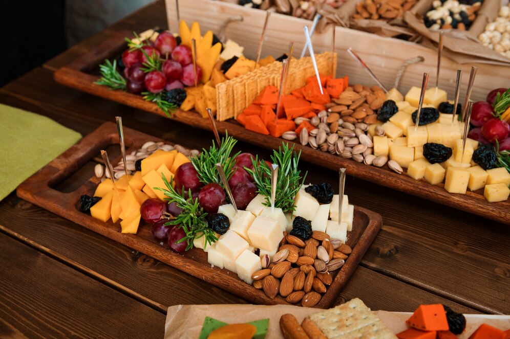 Вкусные закуски на заказ: выбор и доставка в Москве