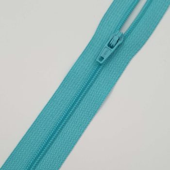 Молнии как идеальный выбор для верхней одежды: удобство, надежность и долговечность