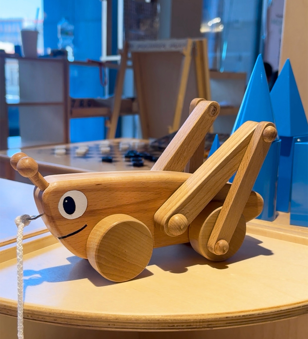 Развивающие игрушки: как выбрать и поддержать рост ребёнка