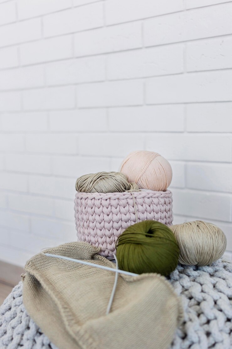 Возрождение древнего ремесла: почему ручное вязание снова в моде