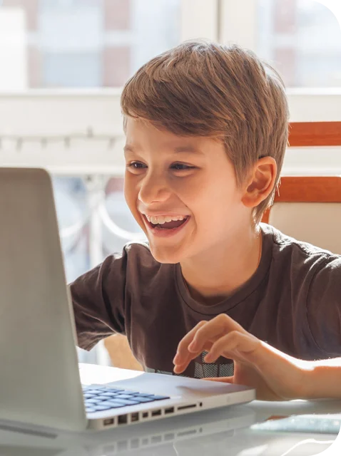 Онлайн-школа программирования для детей: почему это важно и как выбрать лучшую