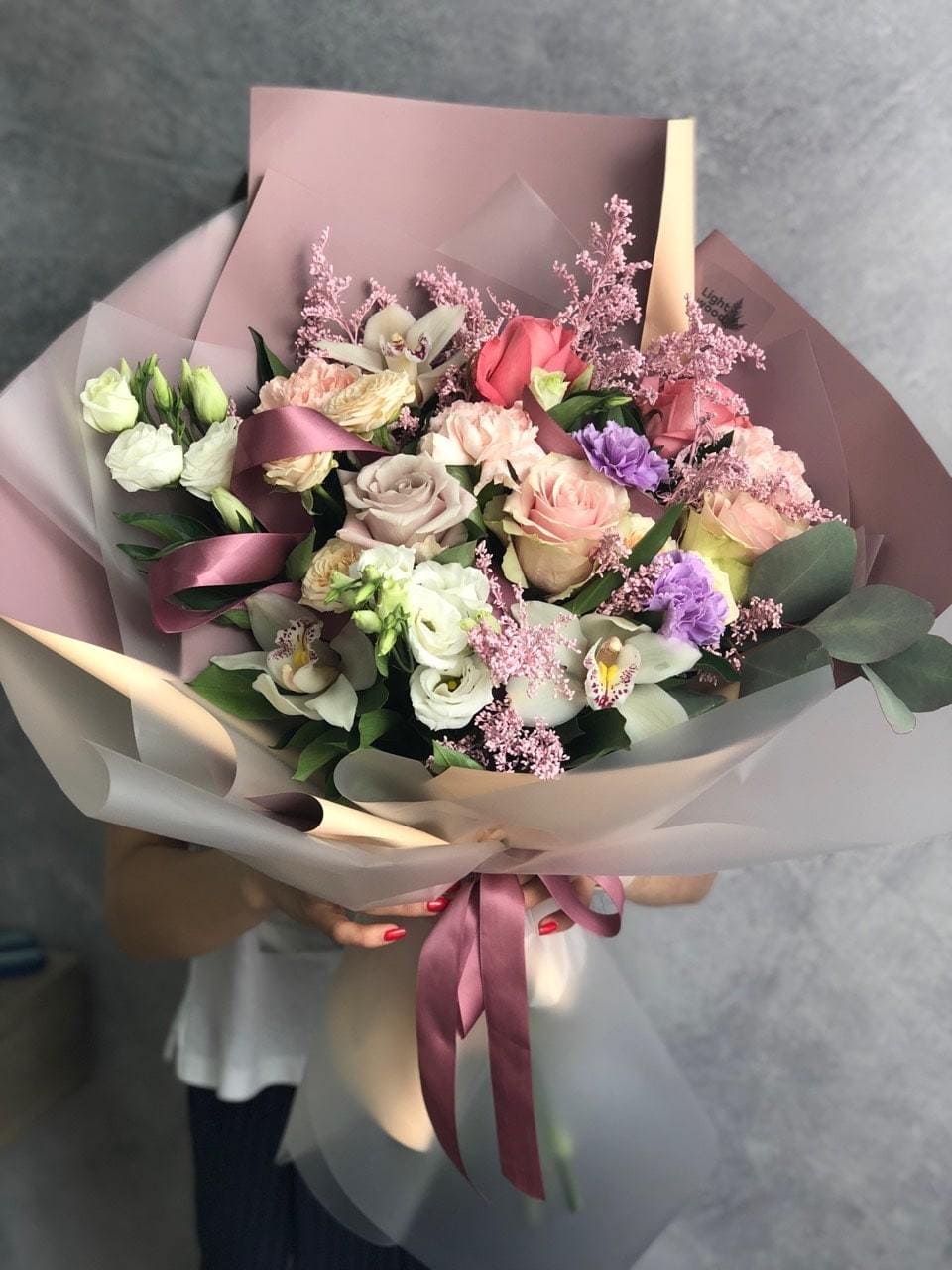 Доставка цветов в Полтаве: как работает сервис и почему он востребован