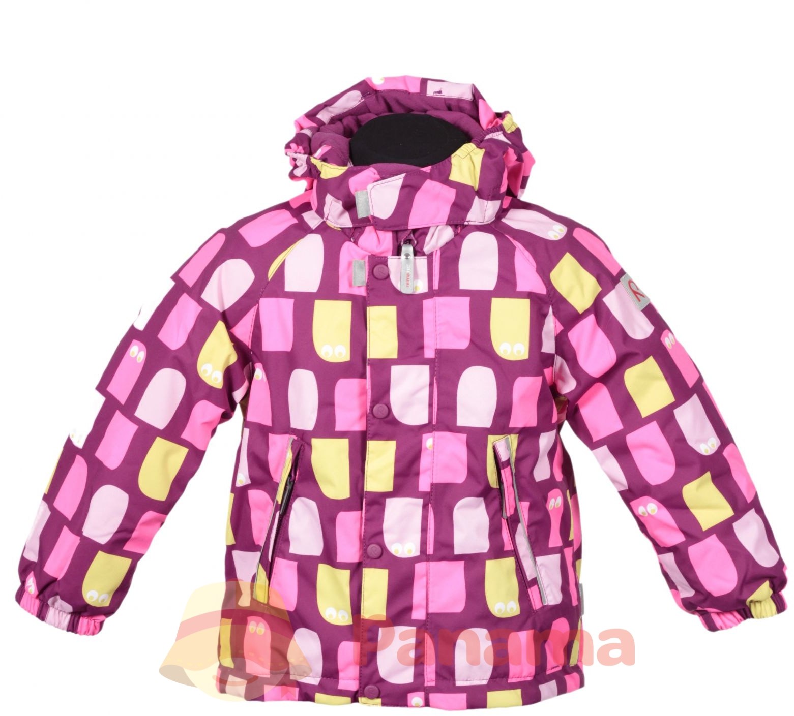 Малыши могут сложить необходимые вещи в удобные боковые карманы 