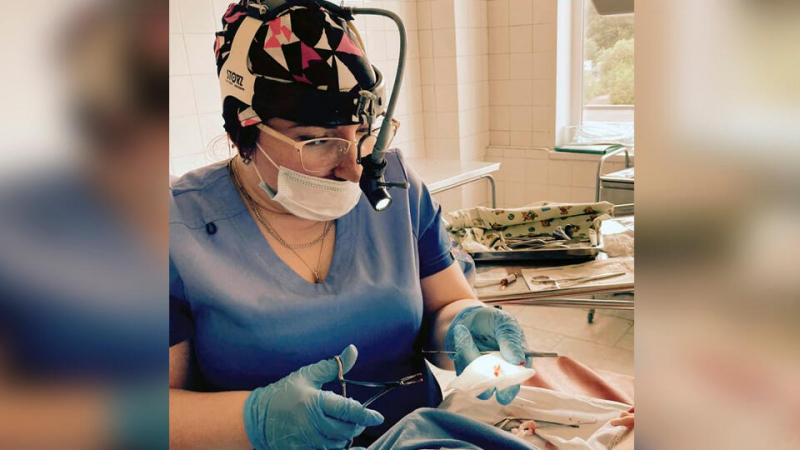 Два зуба и конфету вынули из уха ребенка в Нижнем Новгороде