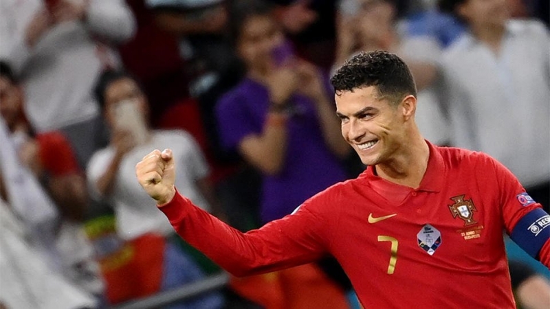 Криштиану Роналду снова станет отцом близнецов