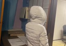 Задержана мать, бросившая четверых голодных детей взаперти