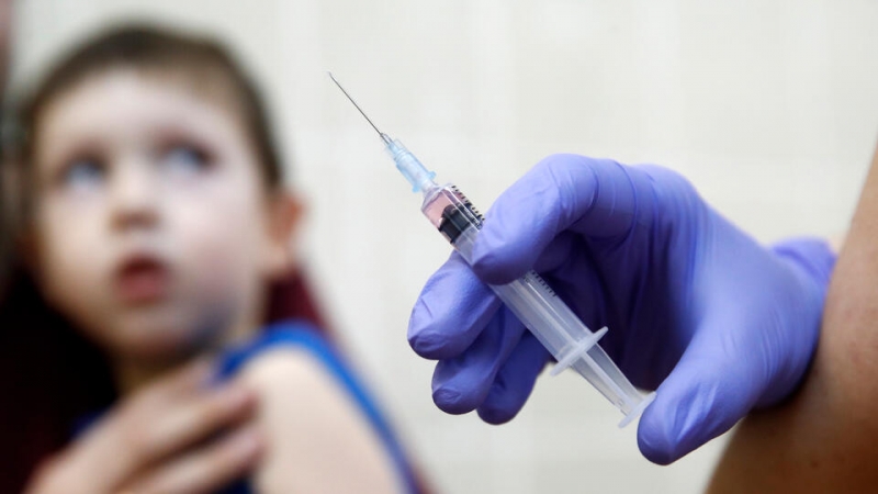 Иммунитет появился у 93,2% добровольцев после вакцинации "Спутник М"