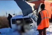 Наезд поезда на автомобиль с тремя детьми на Алтае сняли на видео