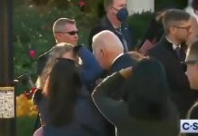 Недовольная девочка остановила Байдена «приемом карате»