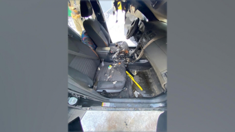 Отец ребенка, оставивший сына в загоревшемся авто, работает пожарным