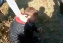 Подростки жестоко избили школьника в Хабаровском крае