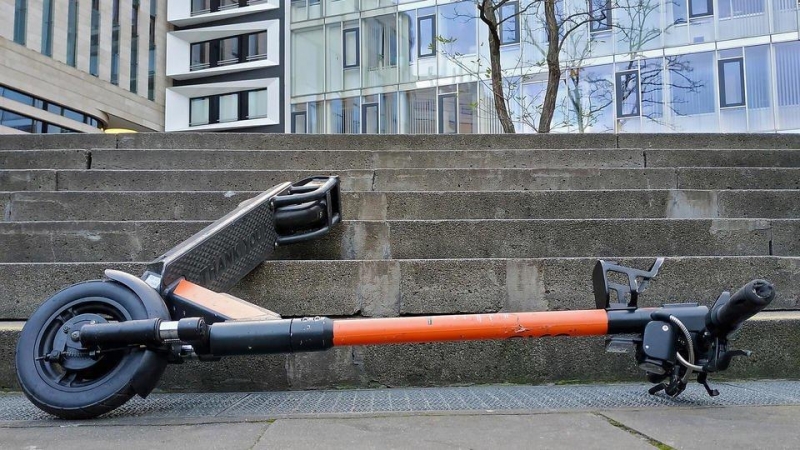 Сотрясение мозга получила 4-летняя девочка после наезда самоката