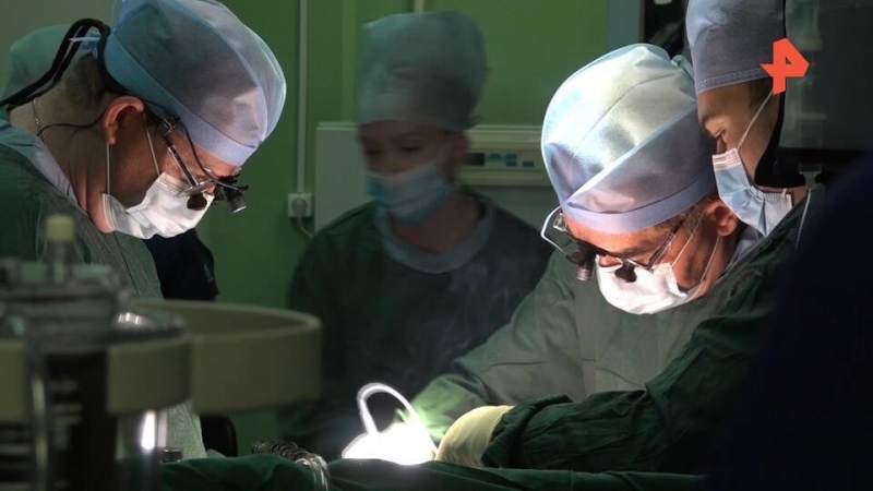 В Петербурге уникальная операция военных врачей спасла девочку