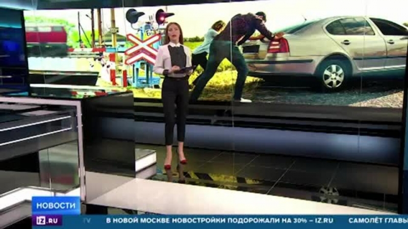 В Приморье чудом спасли девочку, закрытую в авто на рельсах