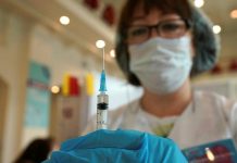 В РФ запросили разрешение на исследования вакцины для детей от 6 лет