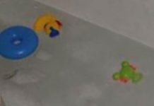 Десятимесячный ребенок утонул в ванне в Амурской области