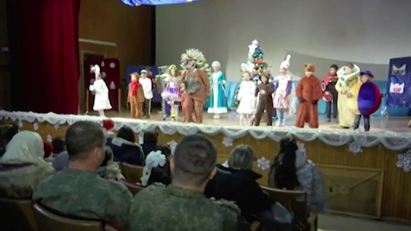 Детям из Дамаска представили новогоднюю сказку на русском языке