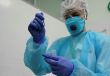 Мурашко заявил о важности диагностики COVID-19 в детских коллективах