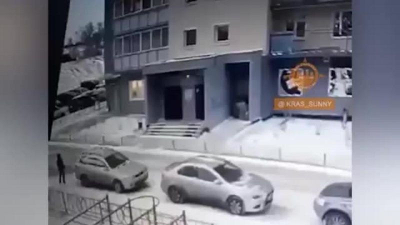 Мужчина схватил школьника и попытался его утащить в Красноярском крае