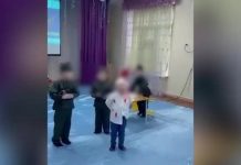 Психолог оценила влияние на психику детей сценки с расстрелом студента