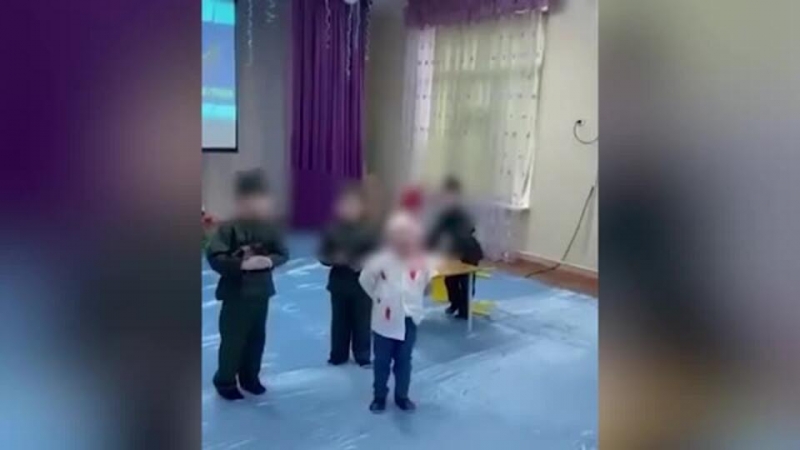 Психолог оценила влияние на психику детей сценки с расстрелом студента