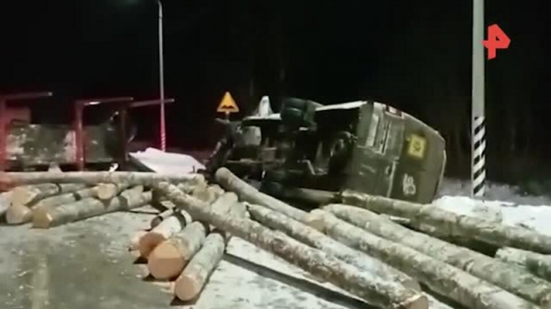 Разбившийся под Ярославлем автобус вез юных самбистов на соревнования