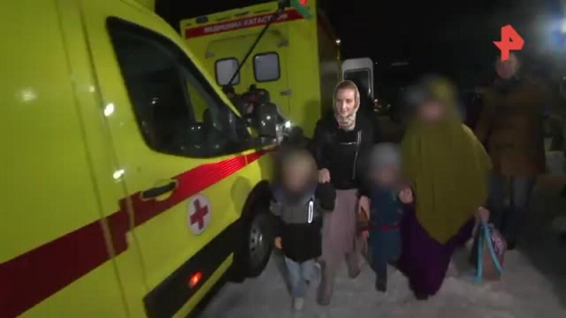 Самолет с девятью российскими детьми из Сирии приземлился в Чкаловском