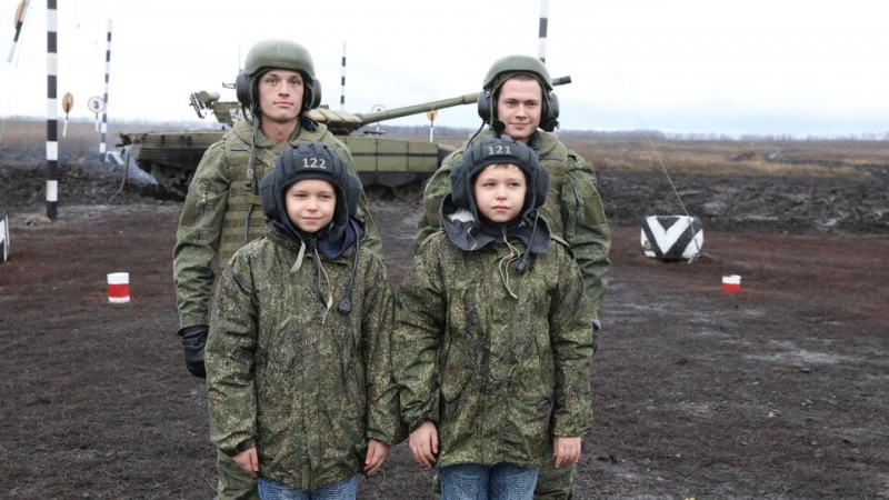 Танкисты-близнецы исполнили мечту братьев-близнецов под Ростовом