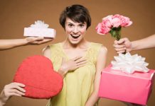 Что подарить девушке на 8 марта