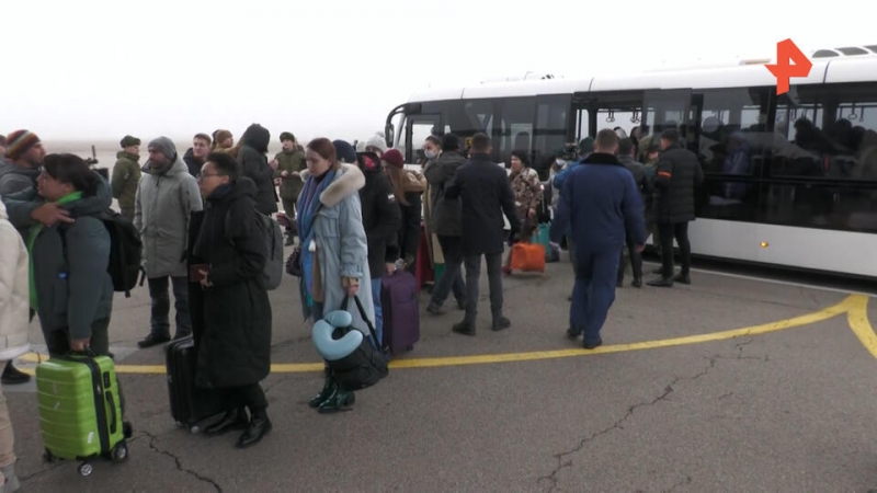 Из Алма-Аты в Екатеринбург доставили 14 юных спортсменов из России