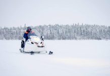 МЧС бросило дополнительные силы на поиски отца и сына под Мурманском