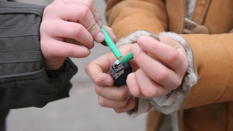 На Сахалине школьники повредили глаз ребенку петардой