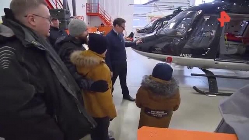 Оверчук исполнил мечту мальчика побывать в роли пилота вертолета