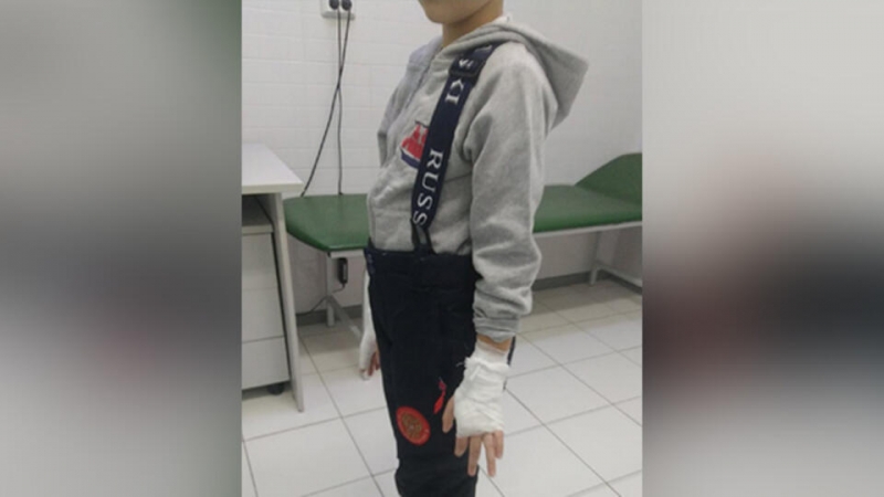 Первоклассник обморозил руки на уроке физкультуры в Екатеринбурге