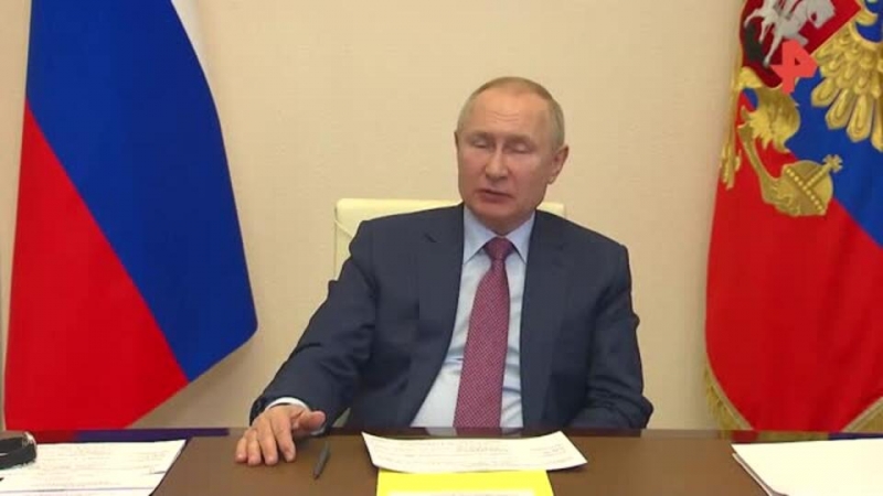 Путин потребовал не останавливать оказание плановой медпомощи детям