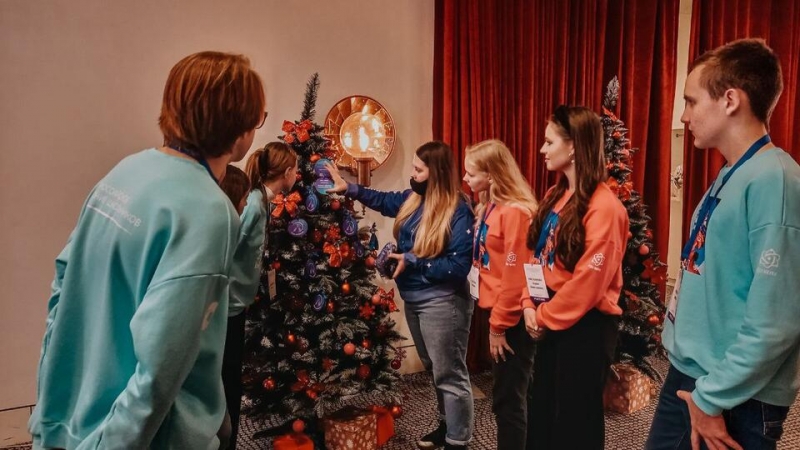 Серию акций в новогодние праздники провели волонтеры #МЫВМЕСТЕ