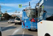 Три ребенка пострадали в ДТП с автобусом и троллейбусом в Севастополе