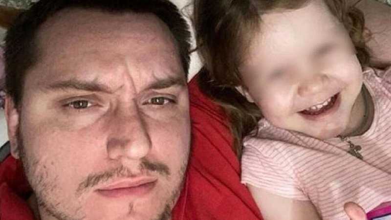 Укравшего собственную дочь отца обвинили в "шпионаже" на Украину