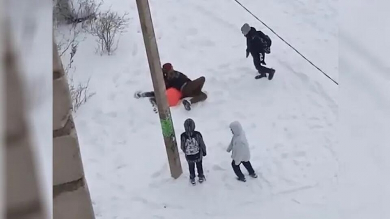 В Ленобласти разбираются в обстоятельствах избиения сироты школьниками
