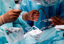 В Новосибирске хирурги удалили гигантскую опухоль мозга у девочки