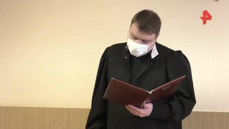 В Омске выпустили на свободу отца, швырявшего детей об пол