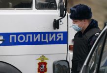 В Петербурге задержали пару, бросившую детей голодать в коммуналке