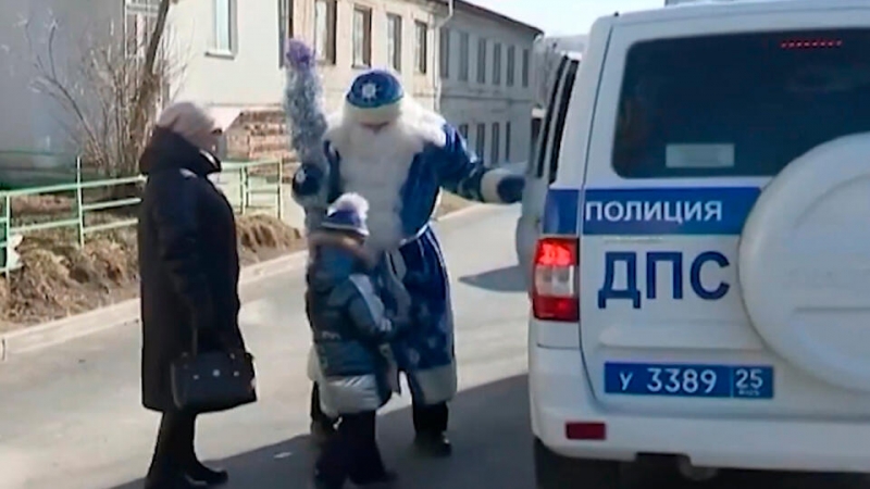 В Приморье полицейские исполнили мечту пятилетнего мальчика