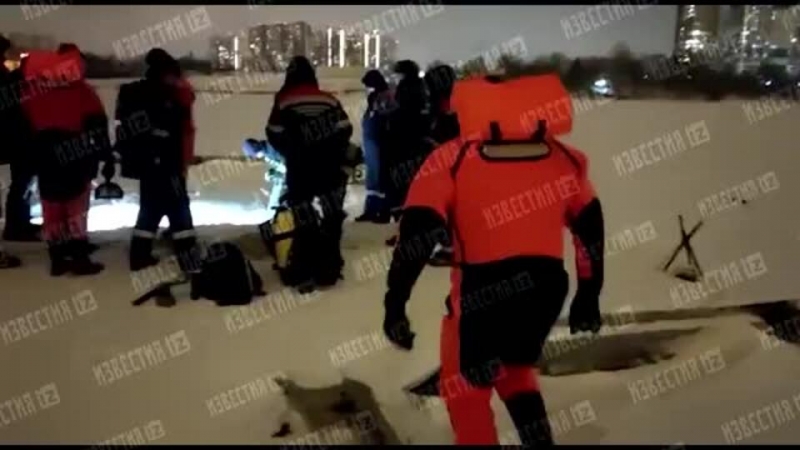 Видео с места гибели провалившегося под лед ребенка в Ленобласти