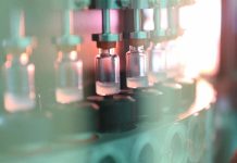 Вирусолог назвал различия детских и взрослых вакцин от COVID-19