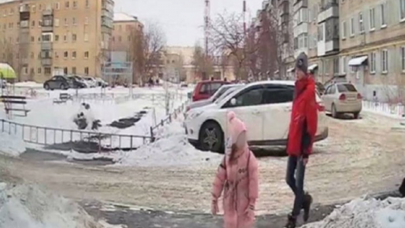 Жительница Копейска заявила о педофиле, орудующем у школы